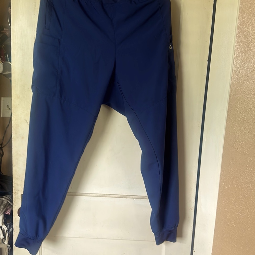 1X T wonder wink Navy scrub pants